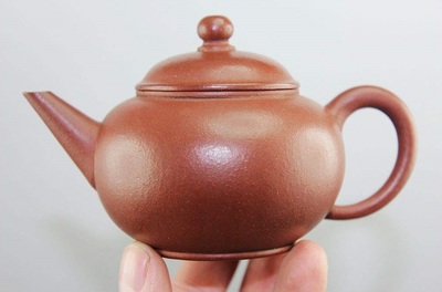 如何辨别紫砂茶具的品质优劣